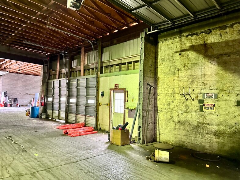 More Photos Of 212 S Pine River St, Ithaca Industrial For Sale
