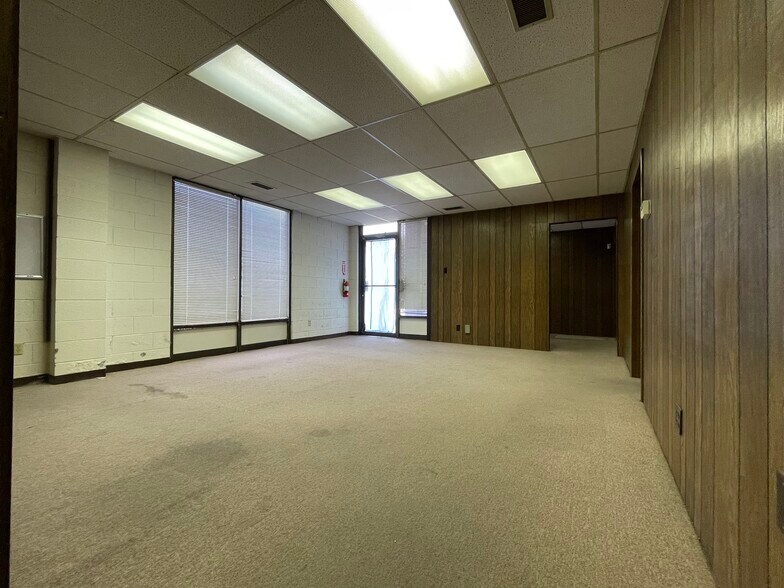 More Photos Of 2970 S West Temple, Salt Lake City Flex For Sale