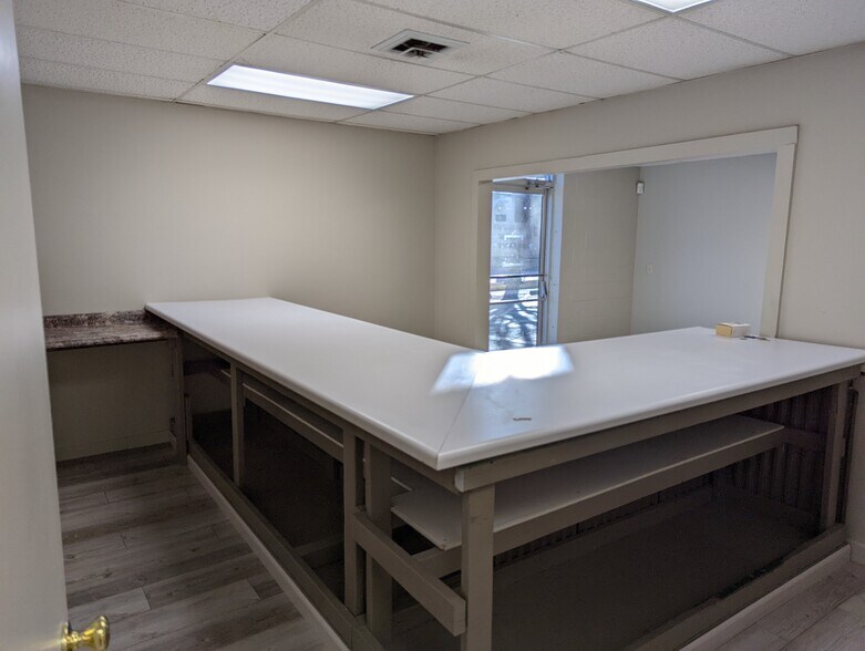 More Photos Of 535 S Emporia St, Wichita Flex For Lease