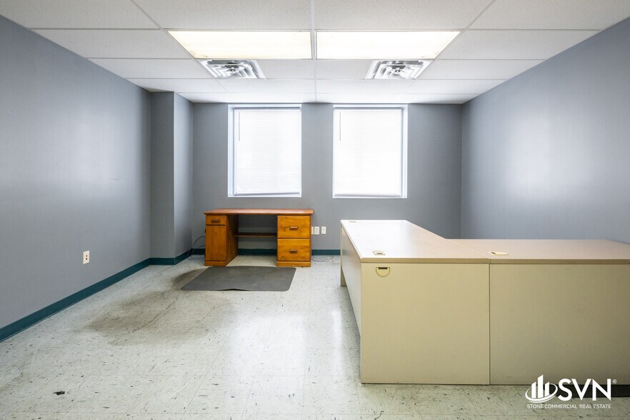 More Photos Of 375 Tierney Way, Winchester Distribution For Sale