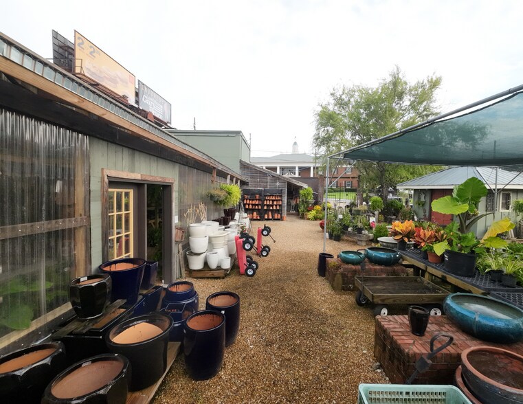 More Photos Of 1210 13th St, Columbus Garden Center For Sale