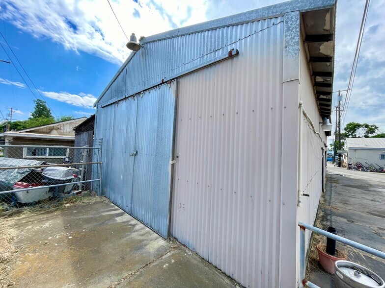 More Photos Of 1799 E 21st St, Merced Flex For Sale
