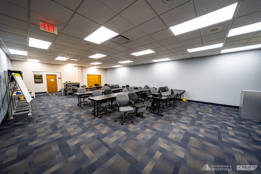 More Photos Of 5335 Avion Park Dr, Highland Heights Manufacturing For Sale