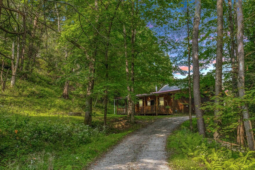 More Photos Of 1880 Bodoit Rd, Fishs Eddy Hotel For Sale