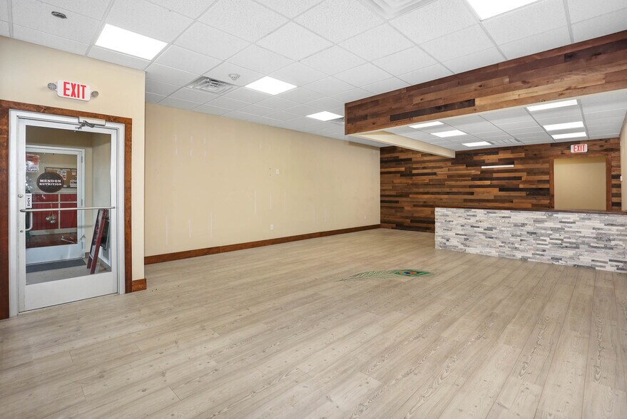 More Photos Of 32 Hastings St, Mendon Storefront Retail Office For Lease