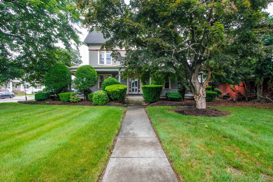 More Photos Of 417 W Blackwell St, Dover Office Residential For Sale