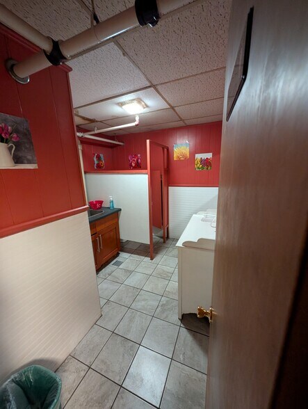 More Photos Of 230 Hawkins St, Burlington Warehouse For Sale