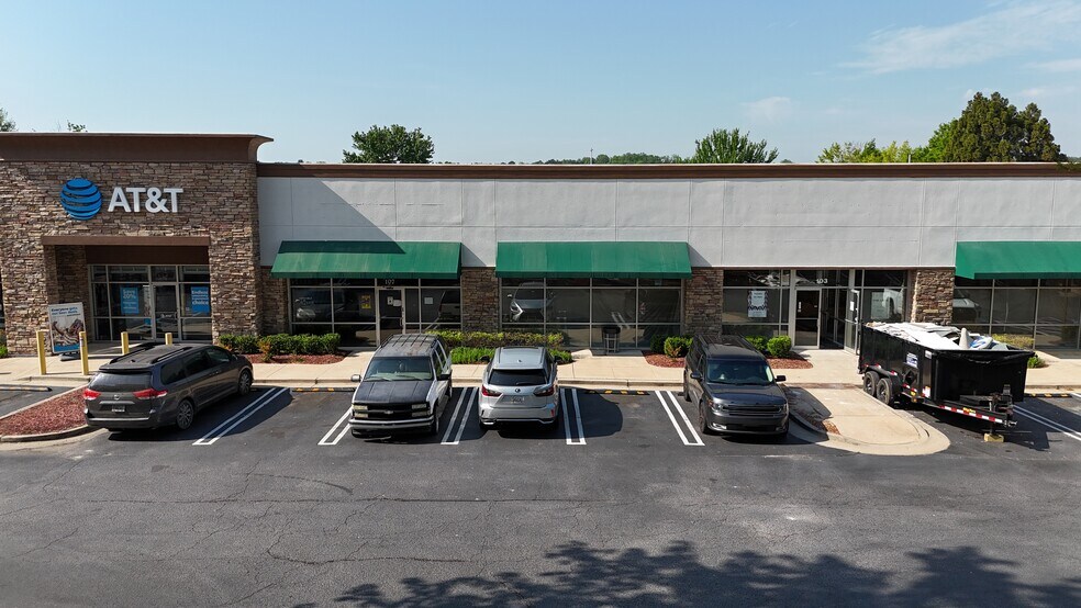 More Photos Of 7105 Stonecrest Pky, Lithonia Unknown For Lease