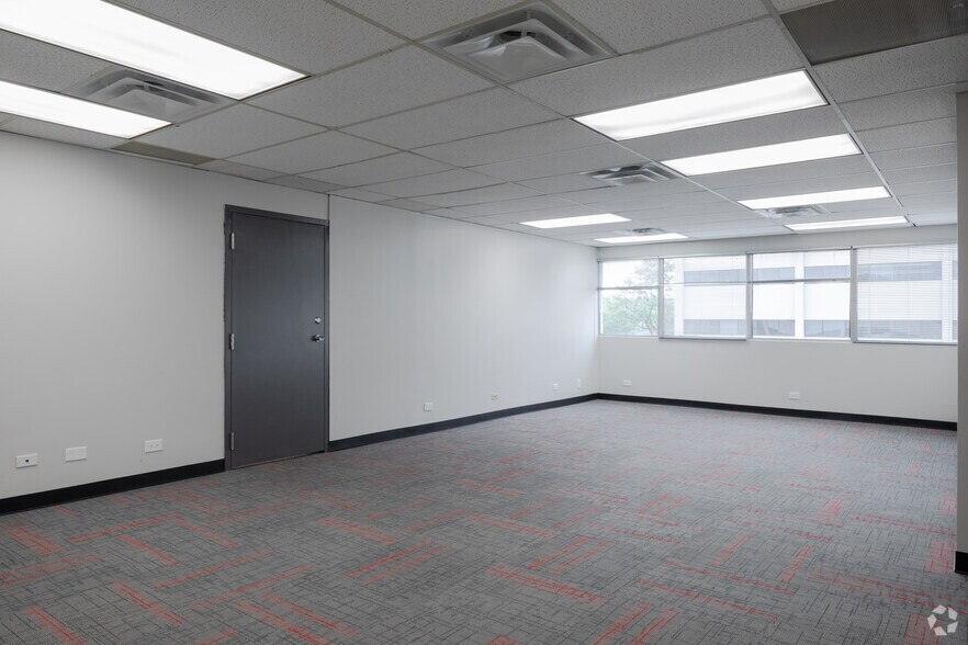 More Photos Of 750 W Hampden Ave, Englewood Unknown For Lease