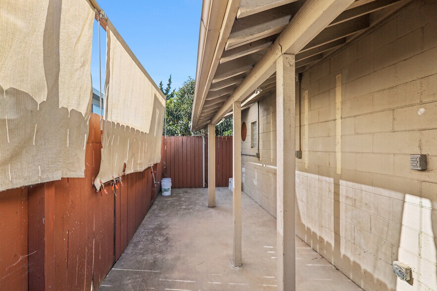 More Photos Of 3235 Macarthur Blvd, Oakland Warehouse For Sale