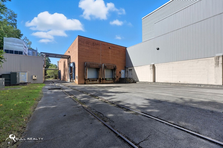 More Photos Of 458 Whitfield St, Fayetteville Manufacturing For Lease