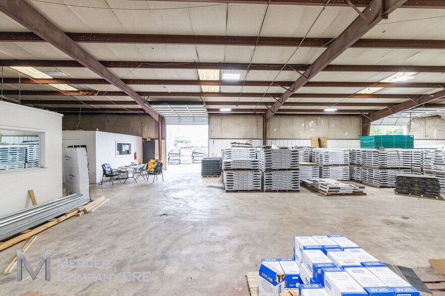 More Photos Of 2100 S I 35 Service Rd, Oklahoma City Warehouse For Lease