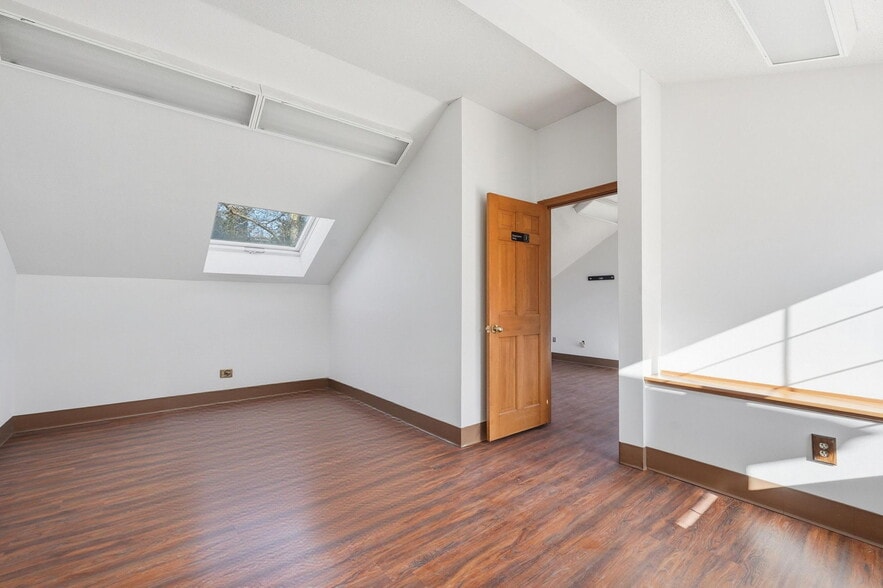 More Photos Of 1050 Sullivan Ave, South Windsor Medical For Sale
