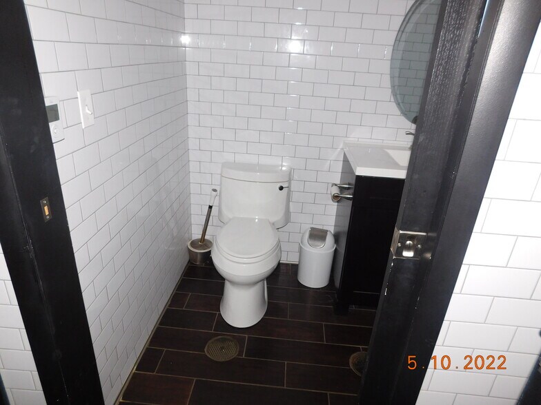 More Photos Of 542 Crescent Blvd, Glen Ellyn Restaurant For Sale