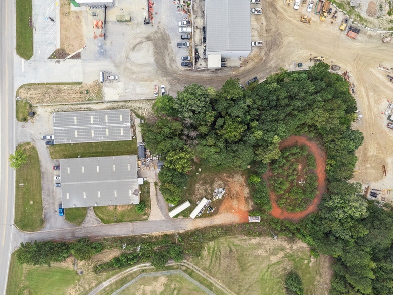 More Photos Of 1129 Industrial Blvd N, Dallas Industrial For Sale