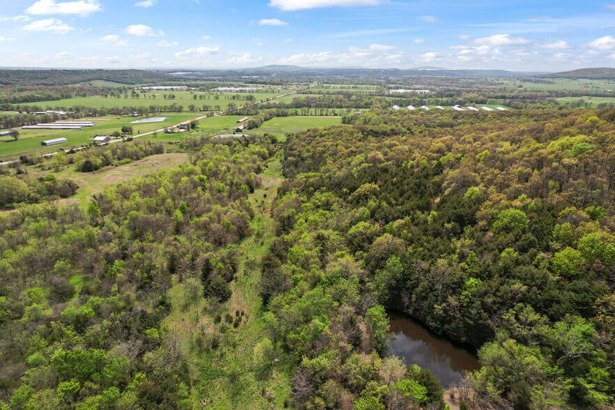 More Photos Of 10535 N Highway 59, Summers Land For Sale