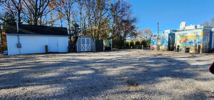More Photos Of 302 Middle Rd, Blue Point Restaurant For Sale