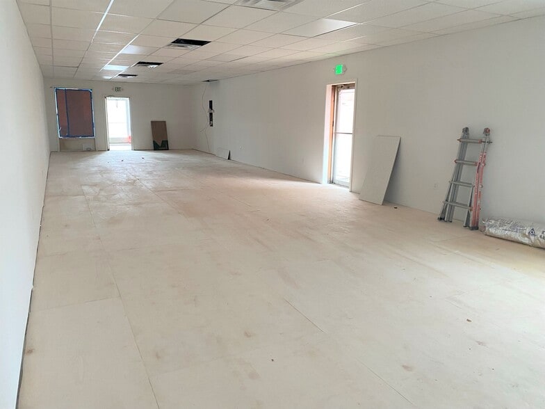 More Photos Of 49 Waterbury Rd, Prospect Storefront For Sale