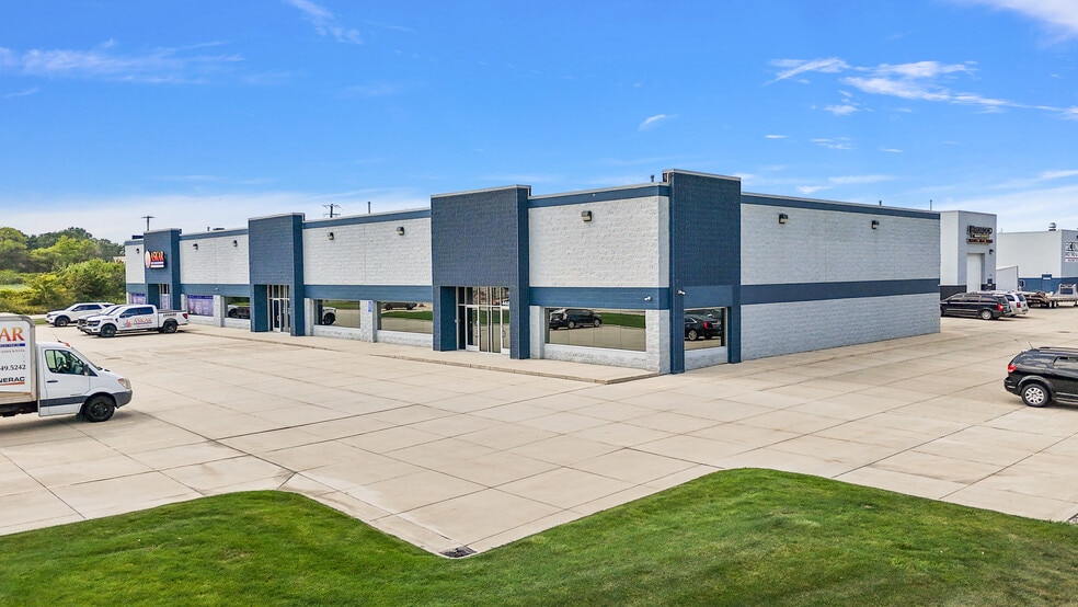 More Photos Of 46266 Erb Dr, Macomb Warehouse For Lease