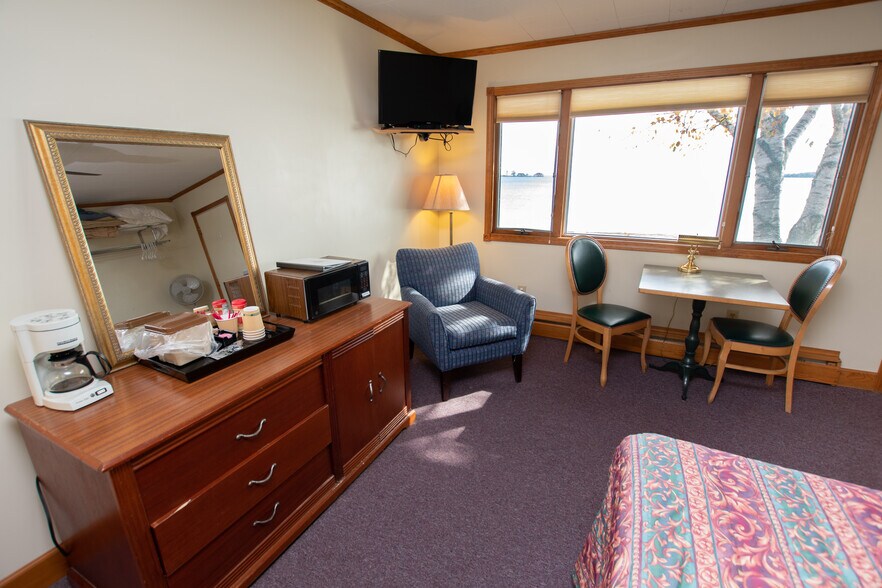 More Photos Of 26260 Main St, Beaver Island Hotel For Sale