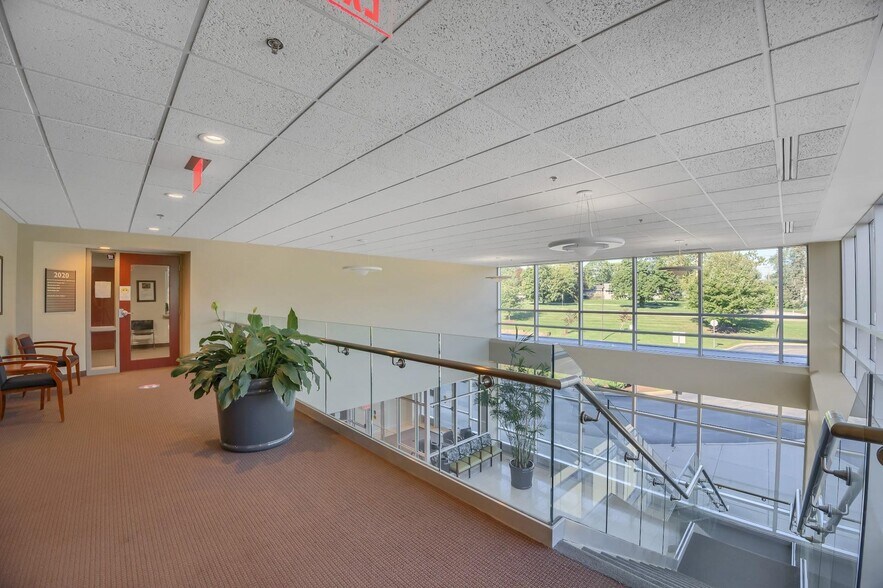 More Photos Of 21 Laurel Ave, Cornwall Medical For Lease