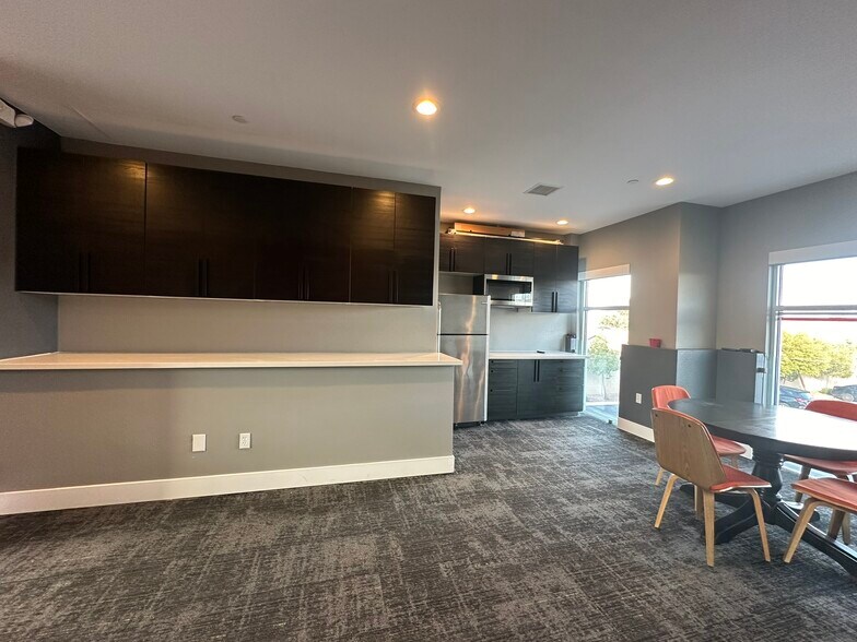 More Photos Of 7336 W Post Rd, Las Vegas Loft Creative Space For Lease