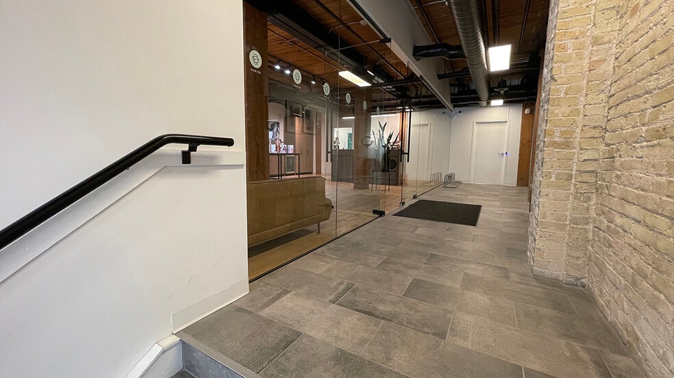 More Photos Of 139 Market Ave, Winnipeg Apartments For Sale