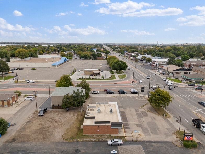More Photos Of 1405 Madison Ave, Loveland Showroom For Sale