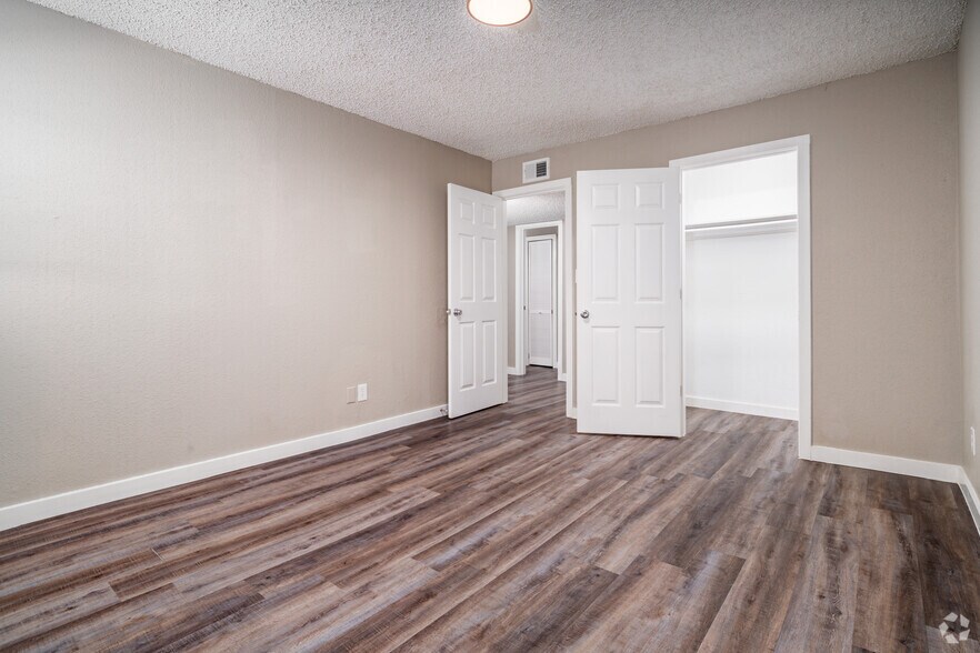 More Photos Of 1404 Moore Ave, Portland Apartments For Sale