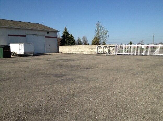 More Photos Of 4296 Van Dyke Rd, Almont Warehouse For Lease