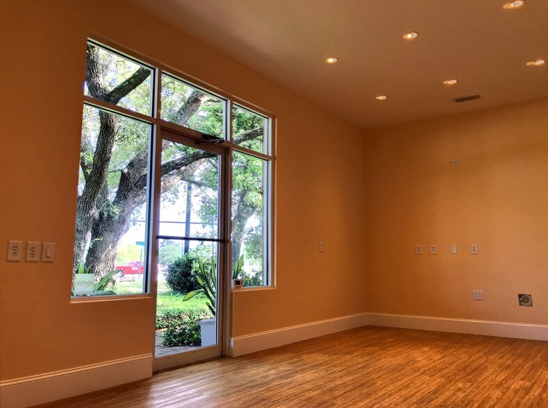 More Photos Of 234 Mathis Ferry Rd, Mount Pleasant Office For Lease