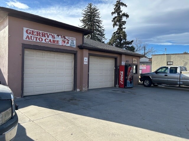 Primary Photo Of 1104-1108 E 1st St, Loveland General Retail For Lease