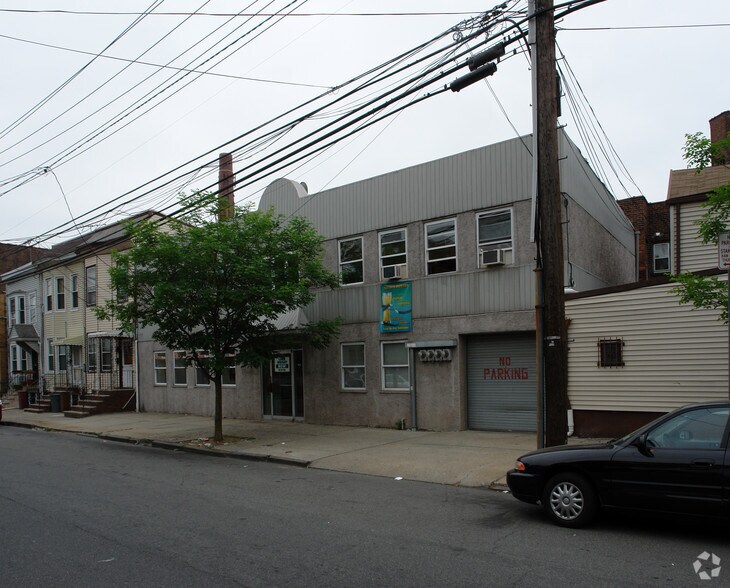 More Photos Of 201 Chestnut St, Newark Office For Lease