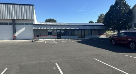 More Photos Of 6713 W Clearwater Ave, Kennewick Flex For Lease