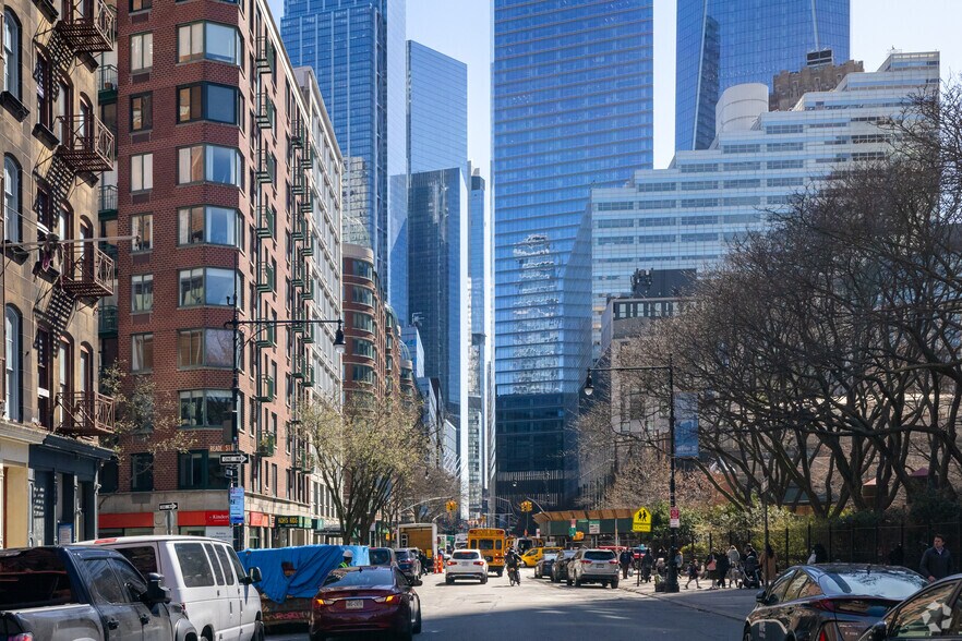 More Photos Of 295 Greenwich St, New York Apartments For Lease