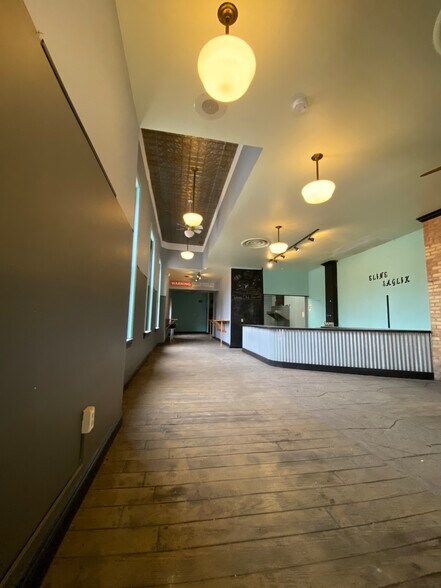 More Photos Of 301 S Washington Sq, Lansing Storefront For Lease