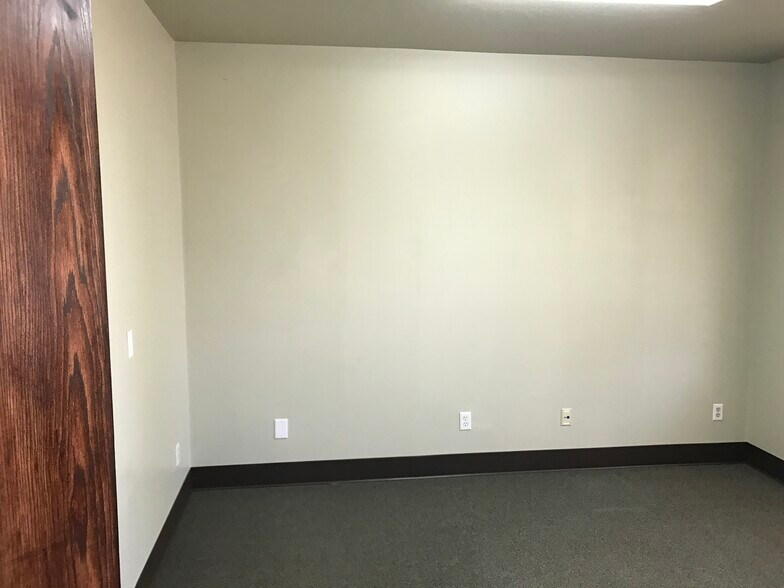 More Photos Of 2130 S 3140 W, Salt Lake City Light Manufacturing For Lease