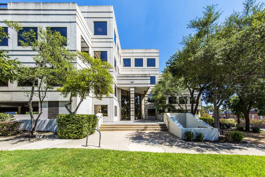 More Photos Of 1601 Rio Grande St, Austin Office For Lease