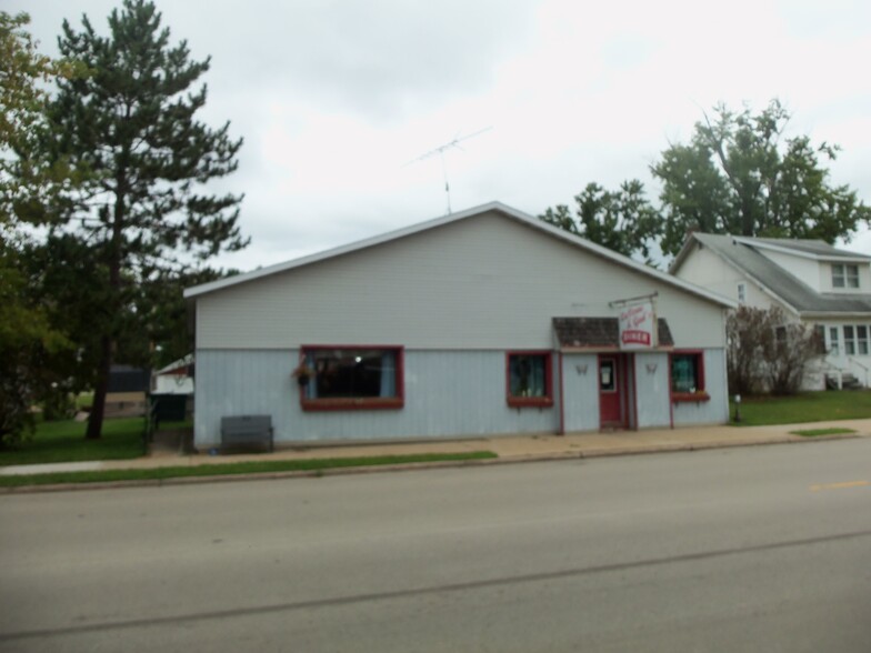 Primary Photo Of 314 Main St, Suring Restaurant For Sale