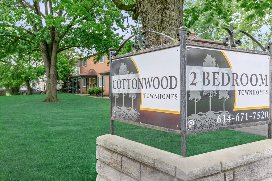 Primary Photo Of 2743-2767 Eakin Rd, Columbus Apartments For Sale