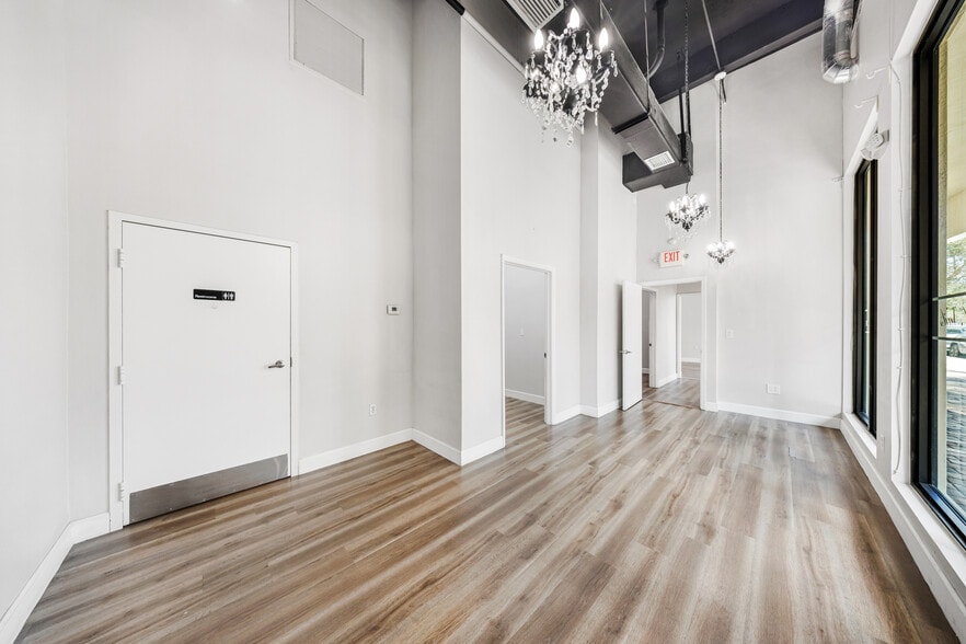 More Photos Of 17225 S Dixie Hwy, Palmetto Bay Storefront Retail Office For Lease