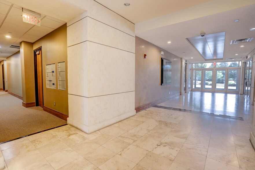 More Photos Of 2470 Daniells Bridge Rd, Athens Office For Lease