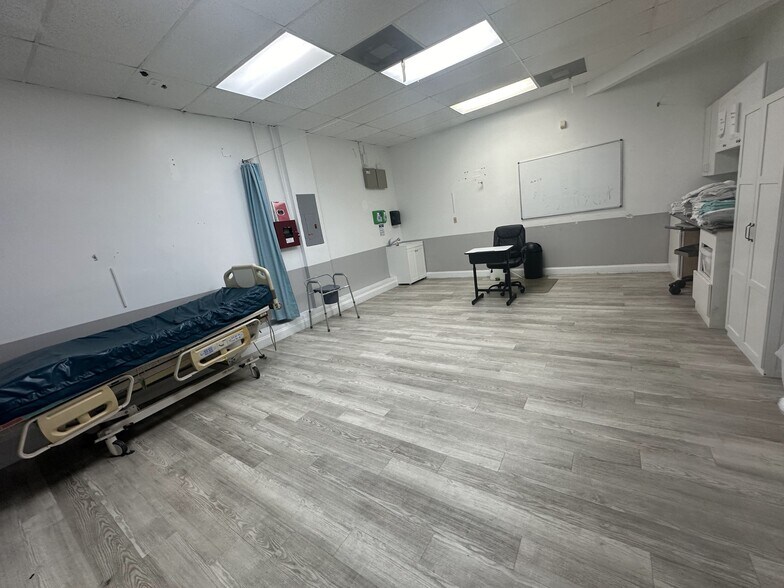 More Photos Of 30200-30394 Old Dixie Hwy, Homestead Unknown For Lease