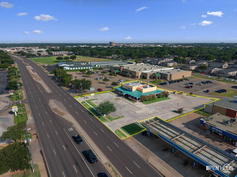 More Photos Of 2210 Southwest Pky, Wichita Falls Restaurant For Sale
