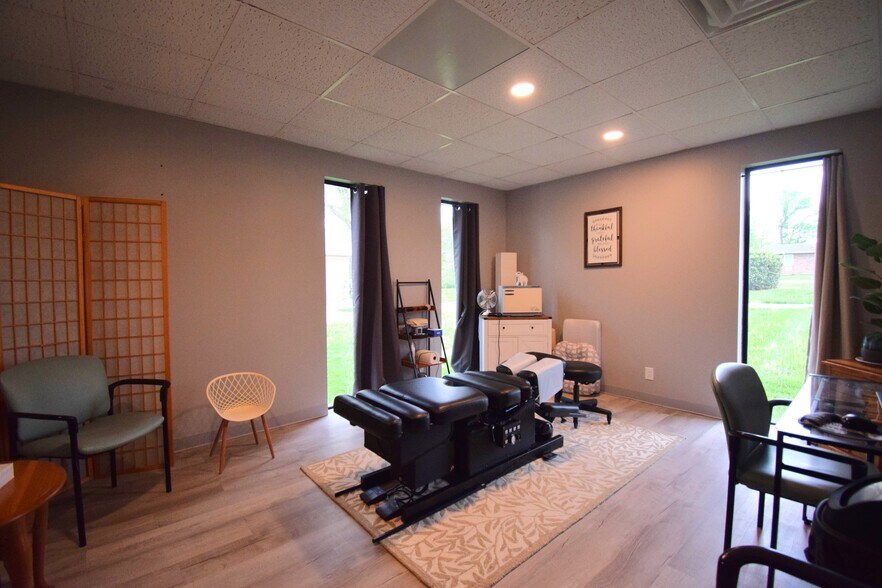 More Photos Of 1708 Jefferson Ave, Mount Vernon Office For Sale