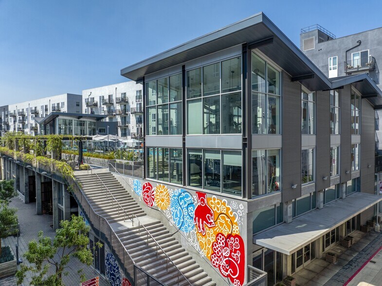 More Photos Of 899 Traction Ave, Los Angeles Apartments For Lease