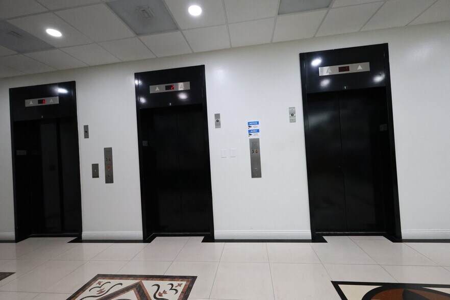 More Photos Of 1801 W Romneya Dr, Anaheim Office Residential For Lease