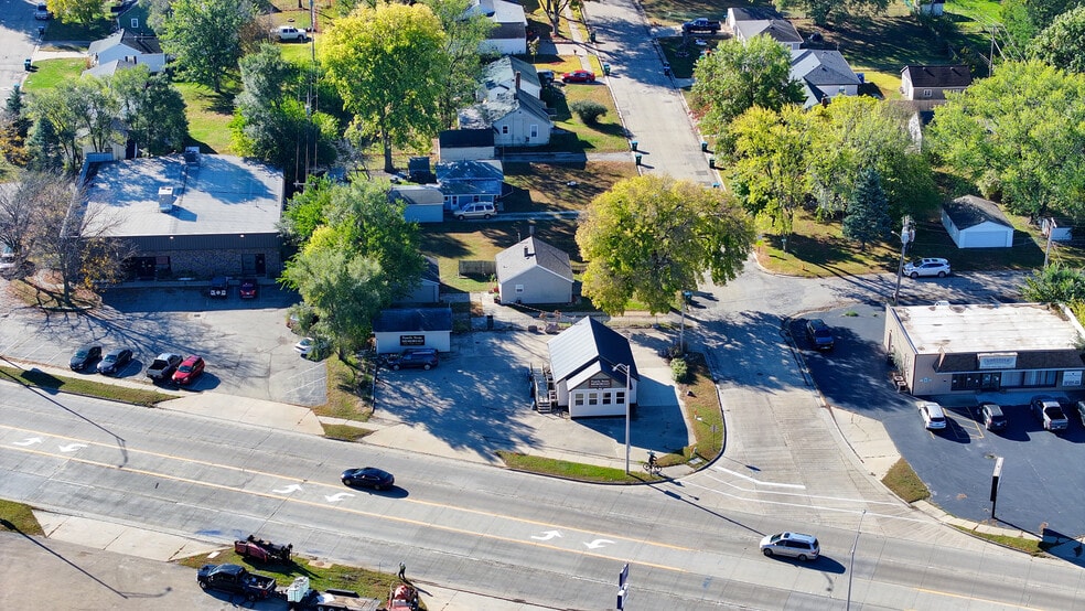 More Photos Of 603 W Rock Falls Rd, Rock Falls General Retail For Sale