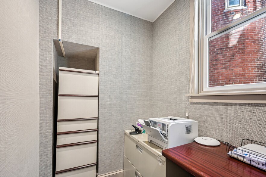 More Photos Of 1710-1712 Locust St, Philadelphia Office Residential For Sale