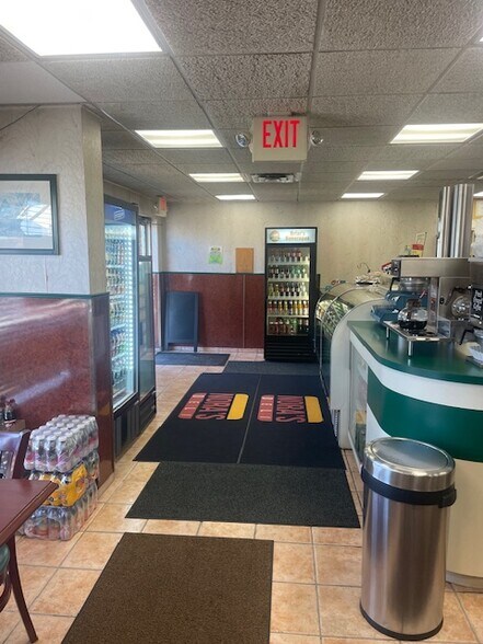 More Photos Of 381 Avenel St, Avenel Restaurant For Lease